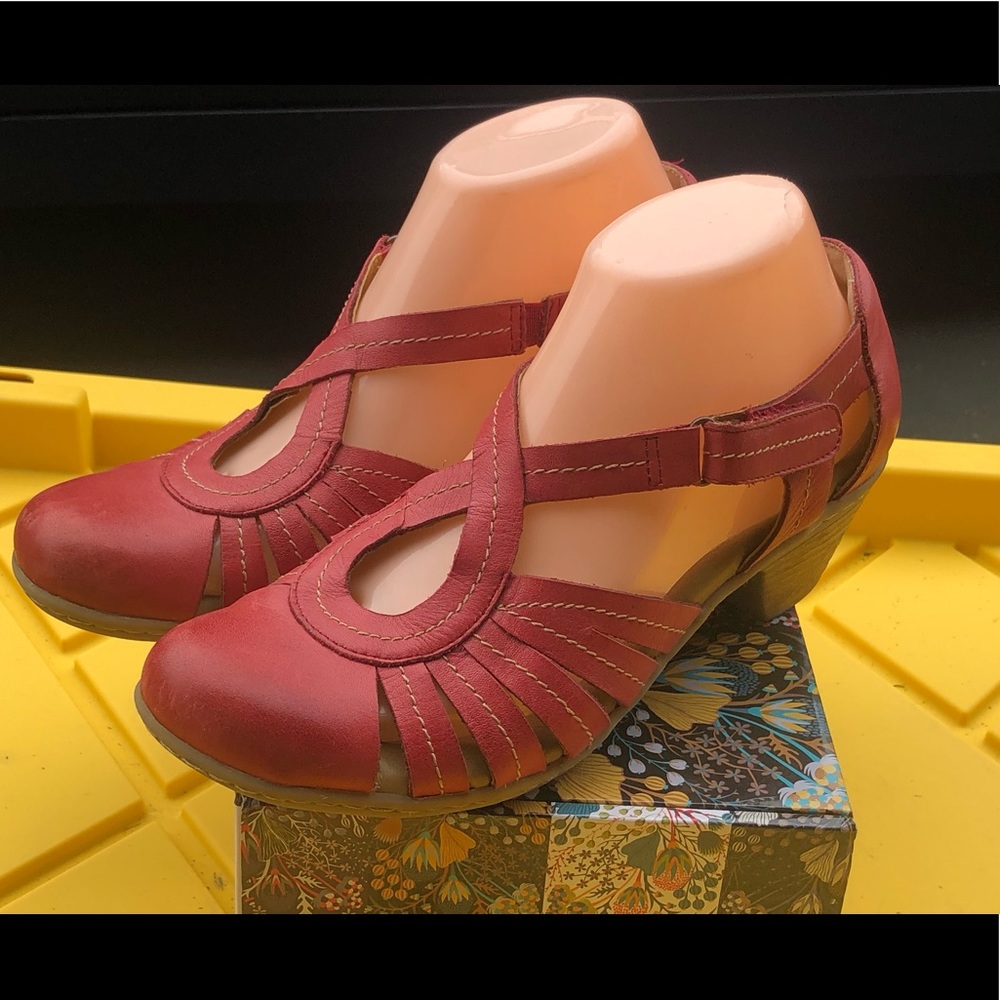 softspots women Pink Leather Wedge Sandals SZ. 8.5